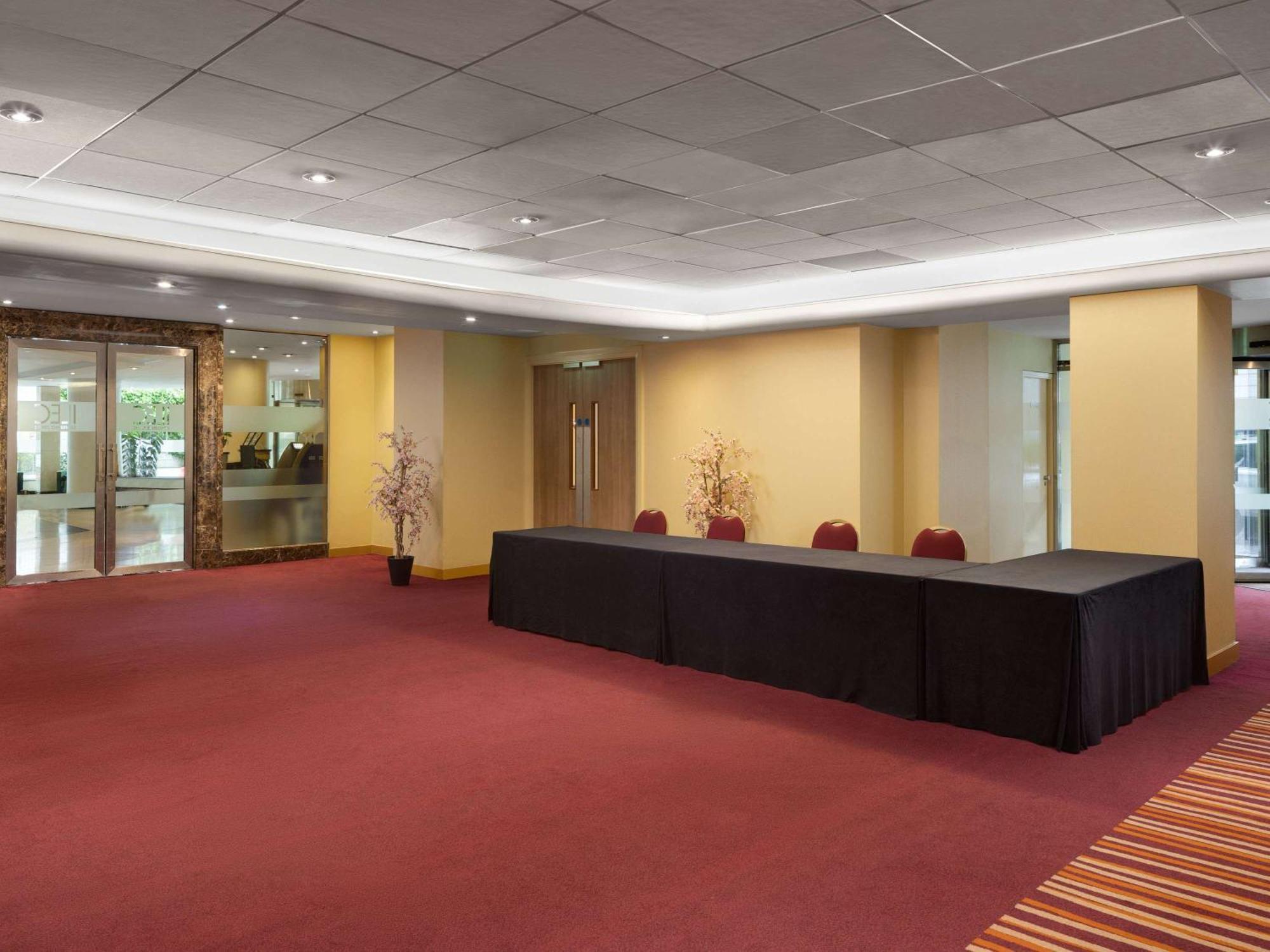 Mercure London Earls Court ภายนอก รูปภาพ